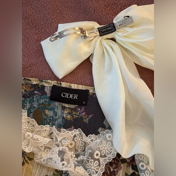 CIDER Corset top and matching hairbow 🎀 - Picture 2 of 3